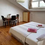 Apartments Villa More *