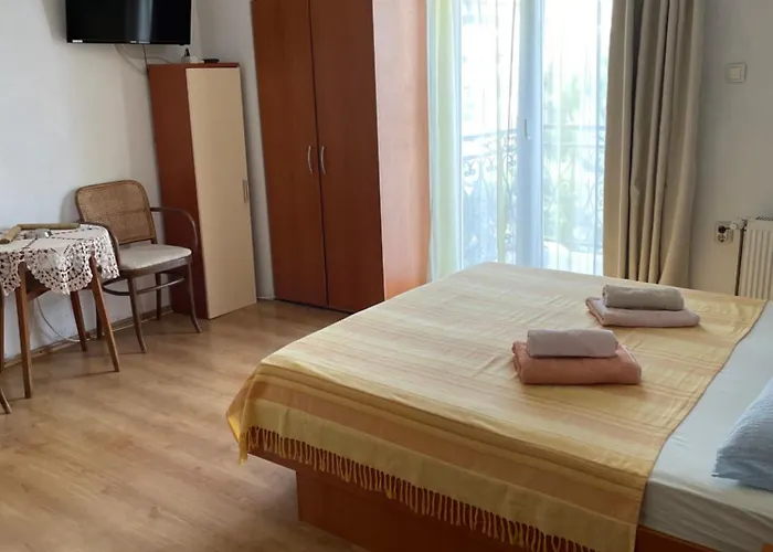 公寓 Apartments Villa More