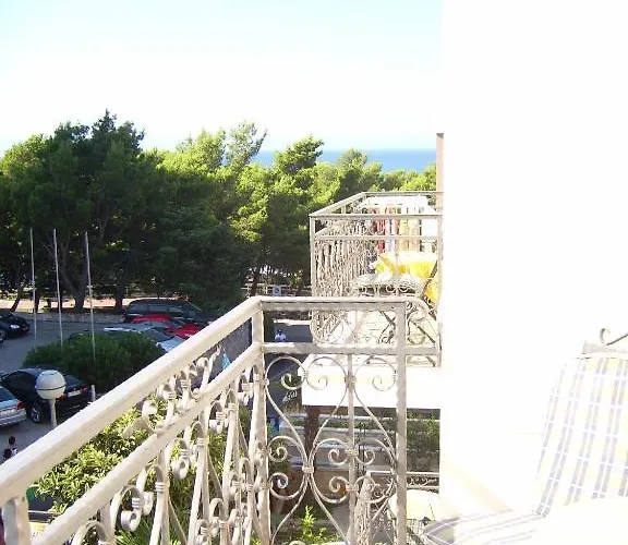 公寓 Apartments Villa More