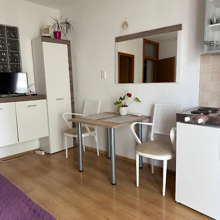 Apartments Villa More Appartamento Makarska