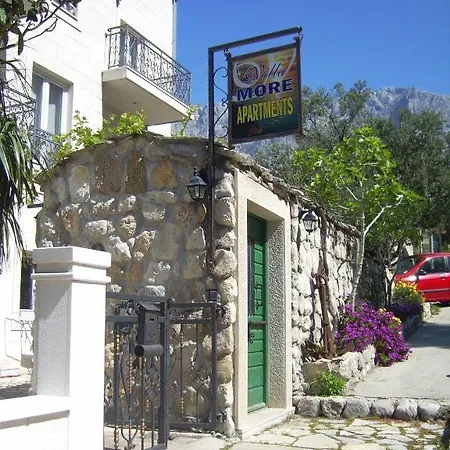 Daire Apartments Villa More *