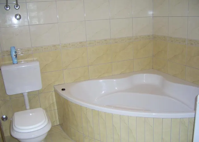 Apartments Villa More شقة ماكارسكا